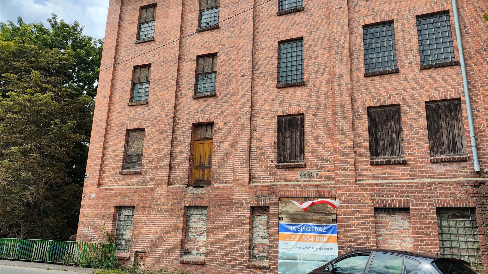 Działka na sprzedaż